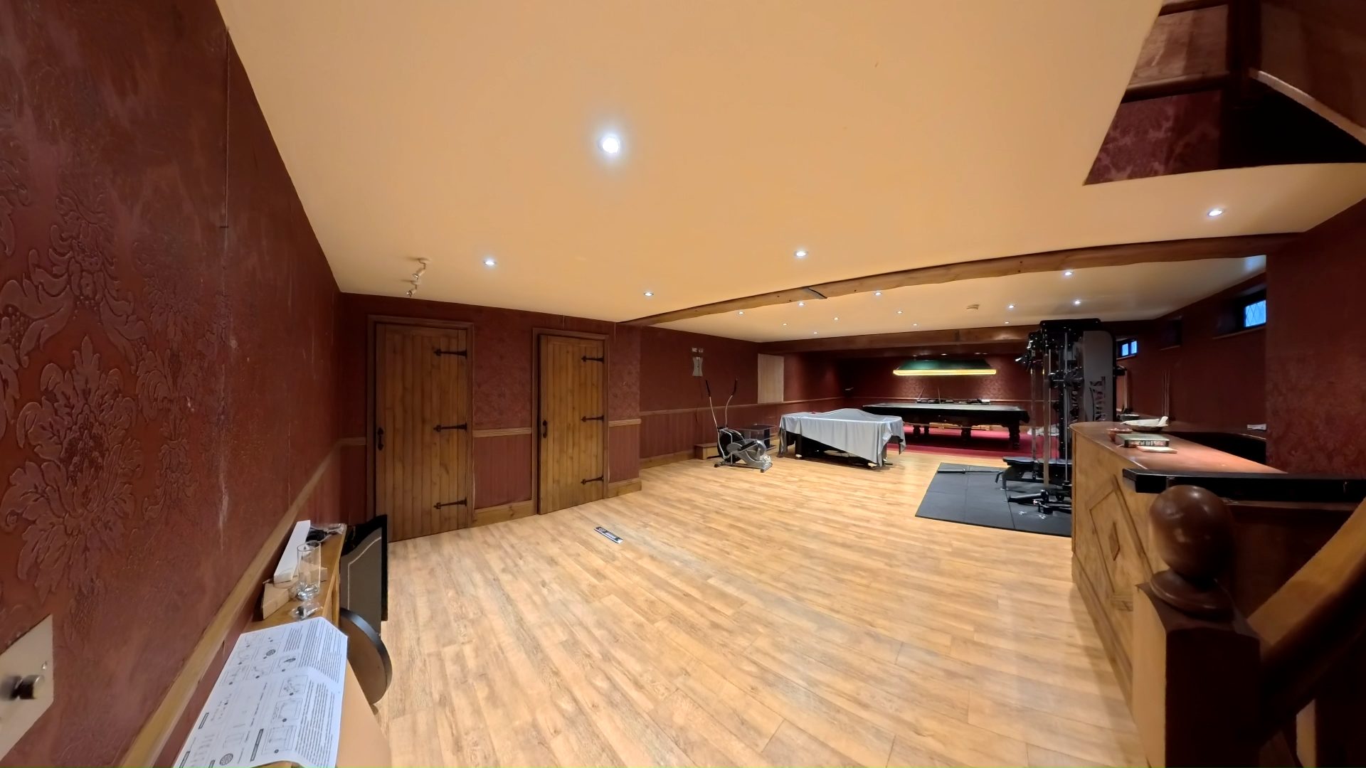 The Firs, Round Green, Stopsley, LU2 – 4 Bed Detached Home – Approx. 4,000 sq ft